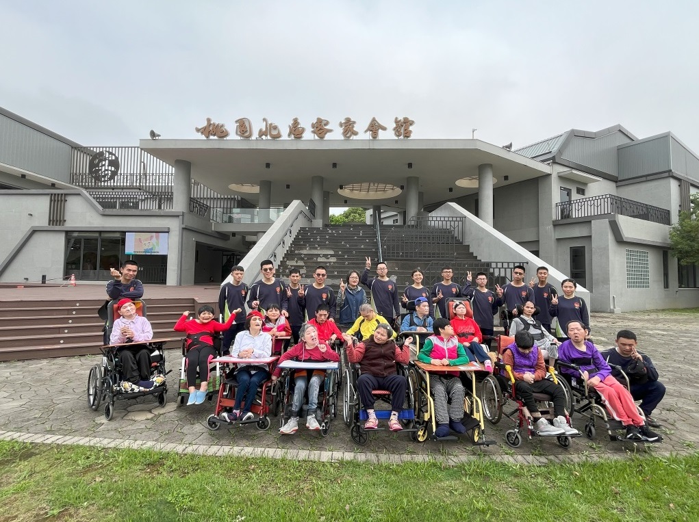 陸軍專科學校愛心社參訪🎈🎈(標題圖檔)